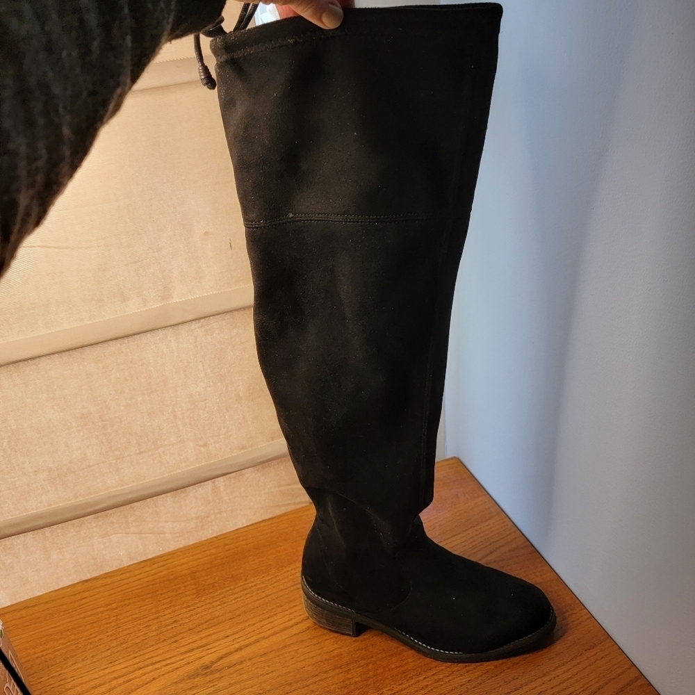 Eric Michael, OTK, Black Suede, Waterproof Boot, Size Euro 40, (8 1/2-9)